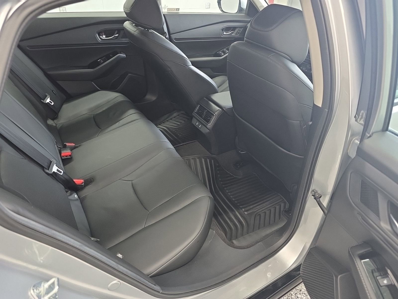 Used 2024 Honda Accord Touring image 11