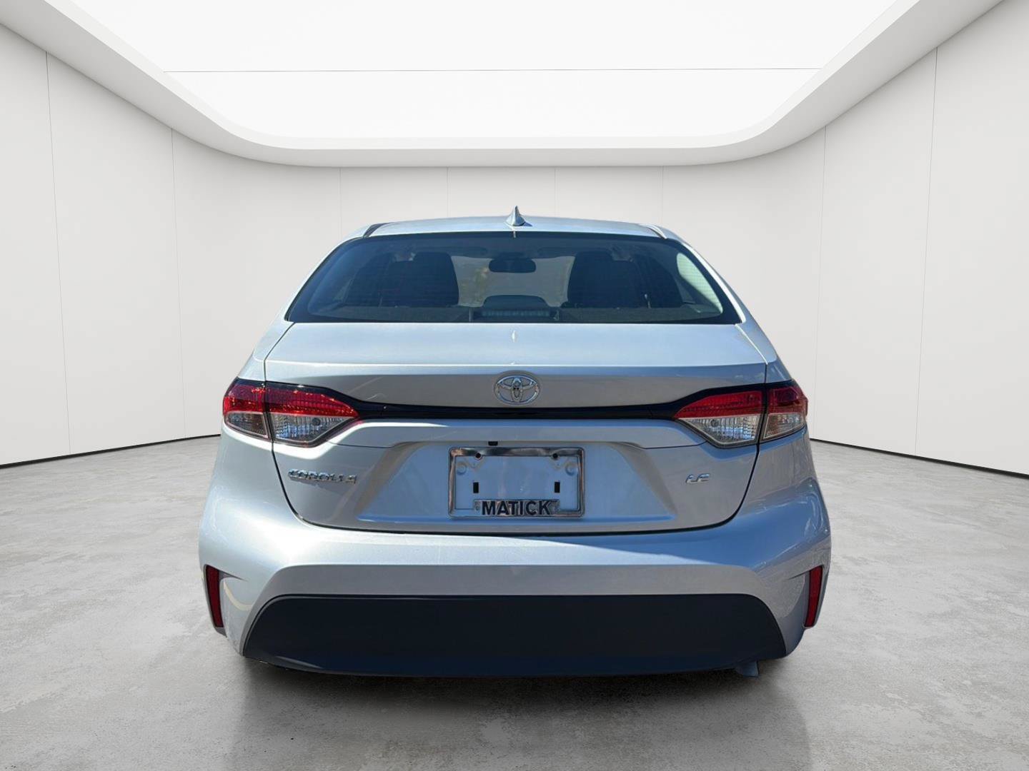 Used 2026 Toyota Corolla LE FWD image 11