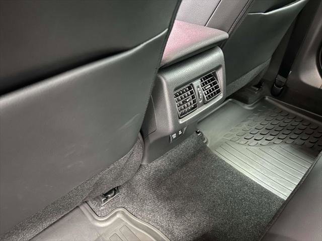 Certified 2025 Toyota Camry SE FWD image 14