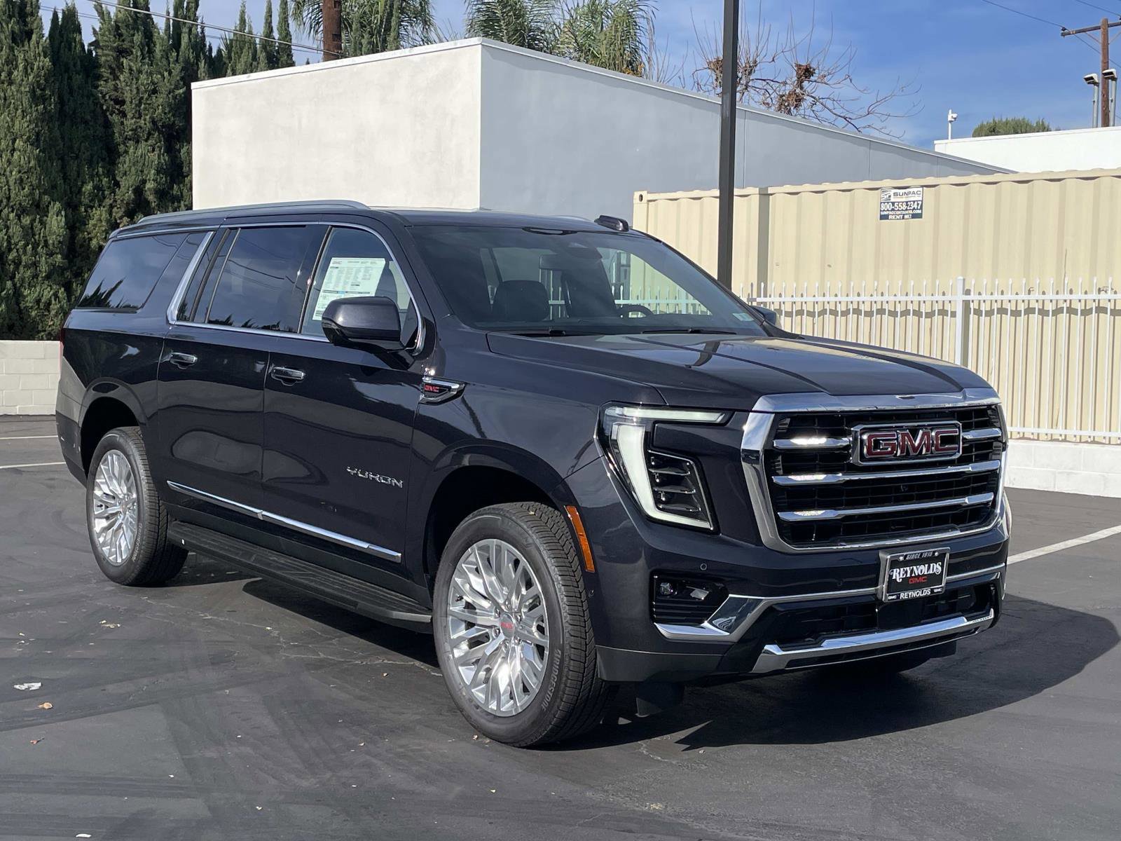 New 2026 GMC Yukon XL Elevation image 3