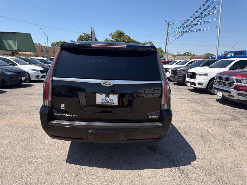 Used 2017 Cadillac Escalade ESV Premium Luxury RWD image 4