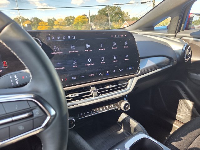 Certified 2025 Chevrolet Equinox EV LT w/ Comfort Package FWD image 28