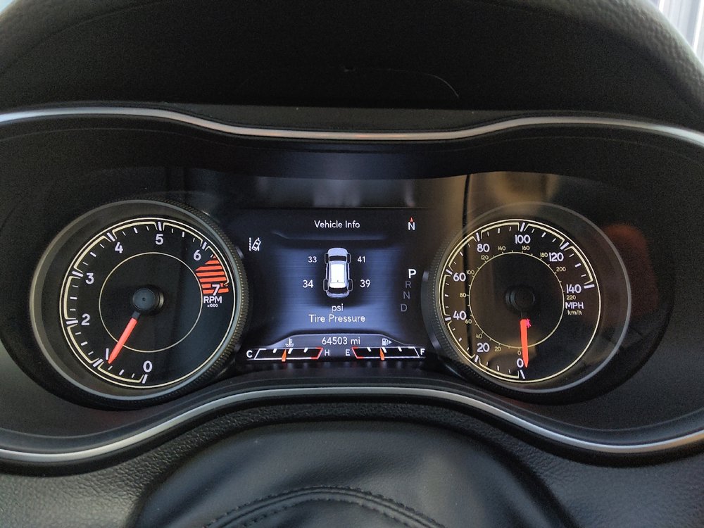 Used 2023 Jeep Cherokee Altitude Lux image 23