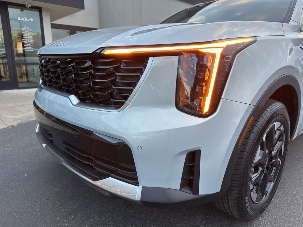 New 2026 Kia Sorento S image 13