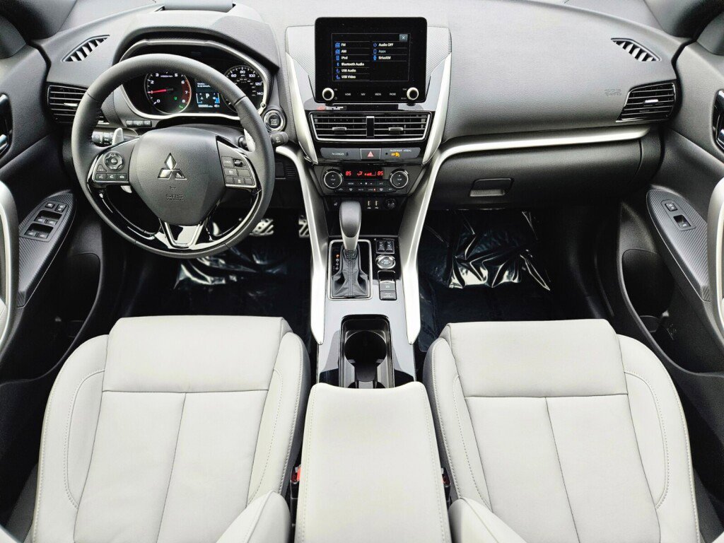 New 2025 Mitsubishi Eclipse Cross SEL image 10