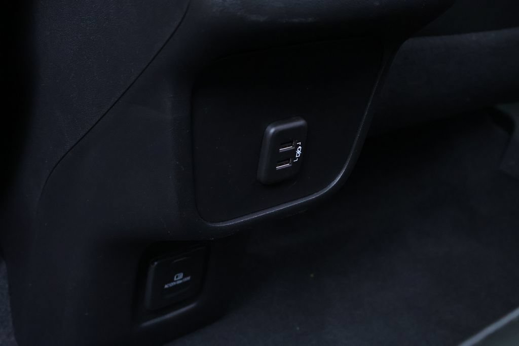 Used 2023 Chevrolet Equinox RS w/ RS Leather Package AWD/4WD image 48