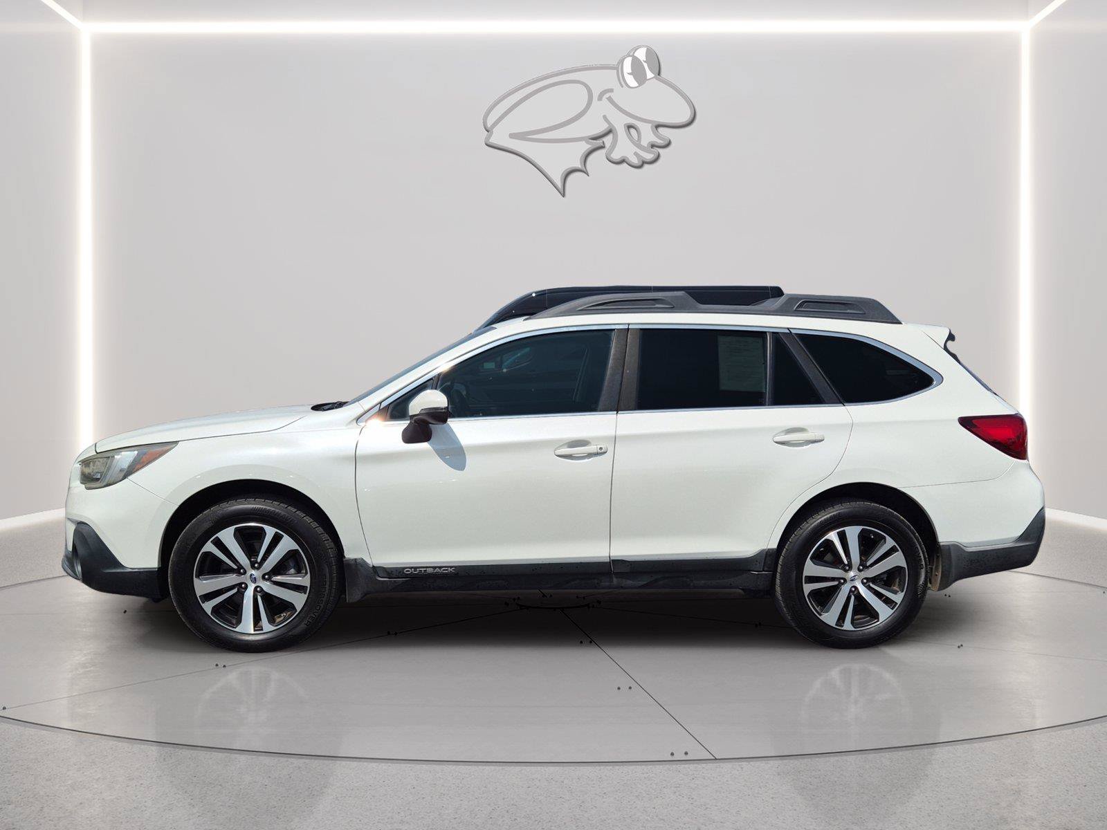 Used 2019 Subaru Outback 3.6R Limited w/ Popular Package #2 AWD/4WD image 8