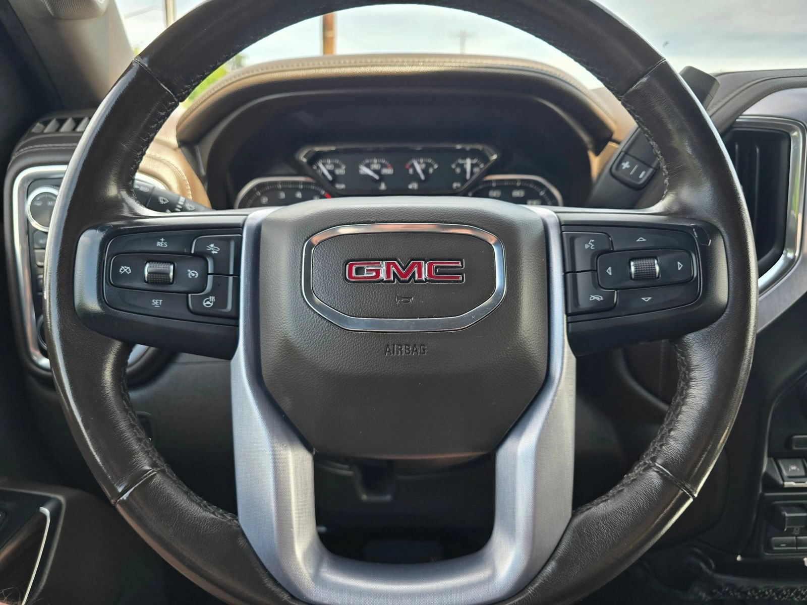 Used 2020 GMC Sierra 1500 SLT w/ Driver Alert Package II AWD/4WD image 25