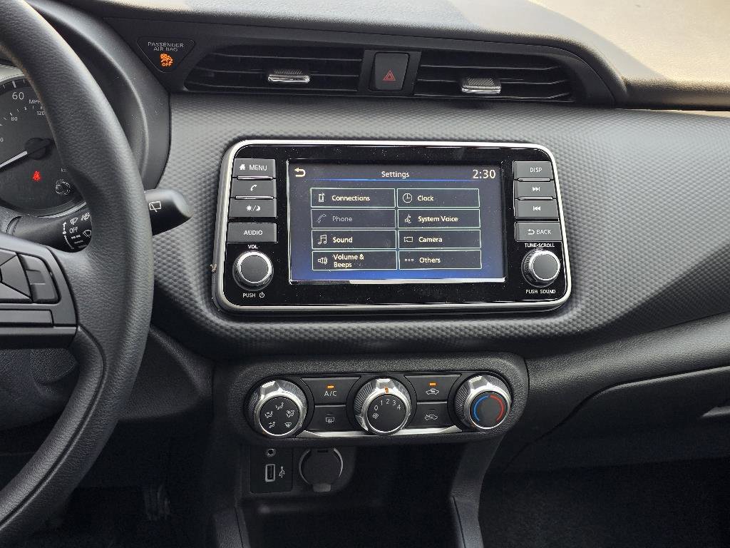 New 2025 Nissan Kicks Play S image 17