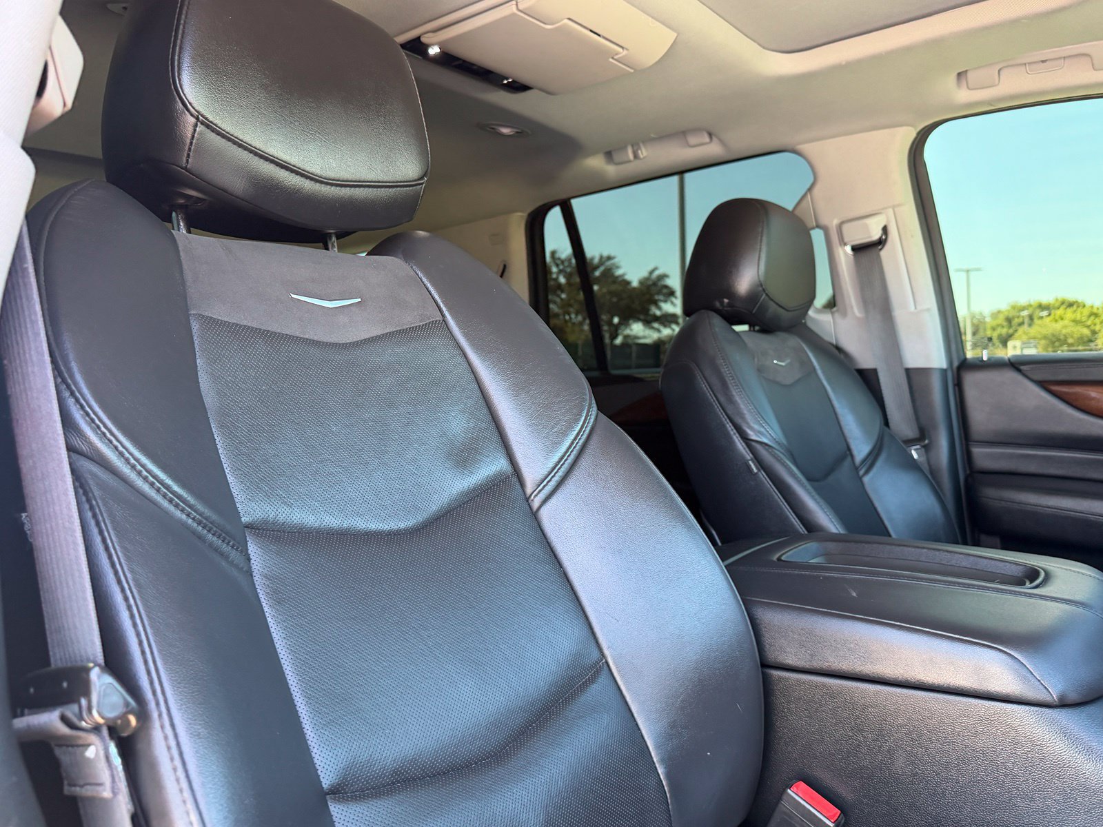Used 2020 Cadillac Escalade Luxury AWD/4WD image 50