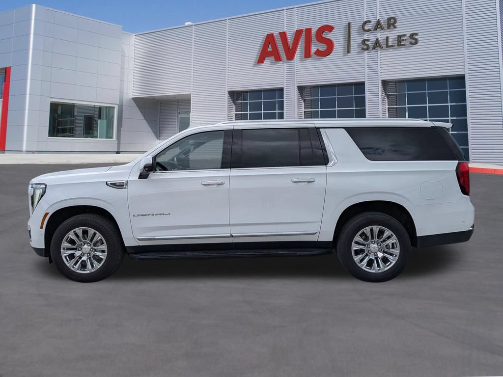 Used 2025 GMC Yukon XL Denali AWD/4WD image 10