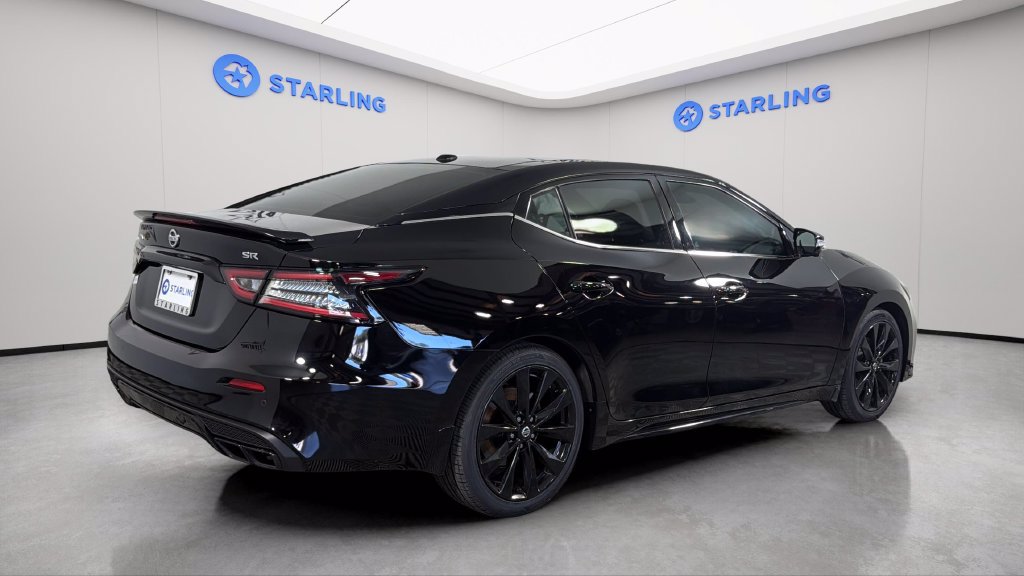 Used 2022 Nissan Maxima SR w/ Sport Mat Group FWD image 10