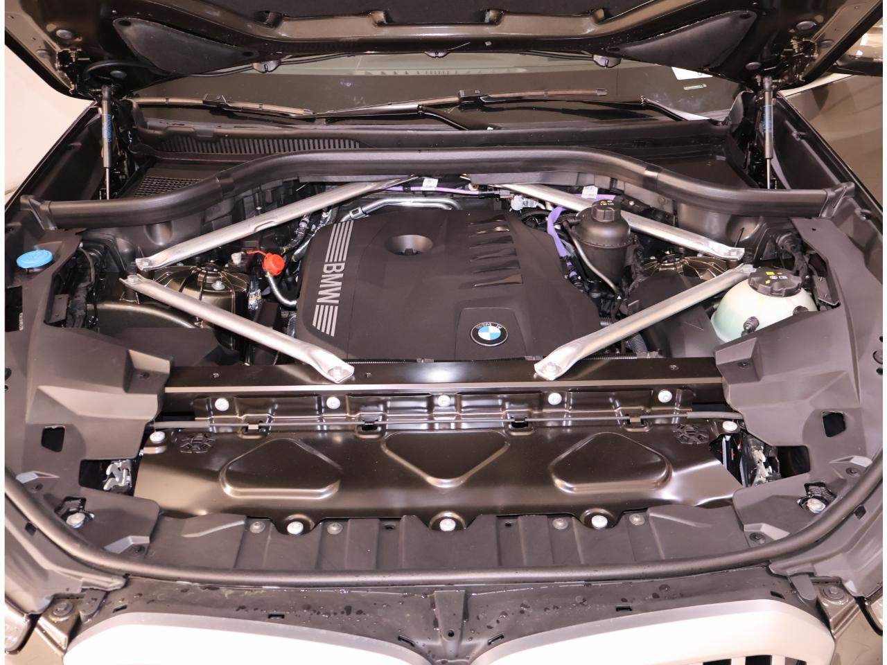 Used 2026 BMW X5 sDrive40i w/ Climate Comfort Package RWD image 23