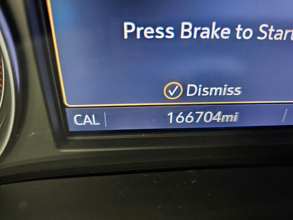 Used 2020 Buick Enclave Essence w/ Sound and Sites Package AWD/4WD image 26