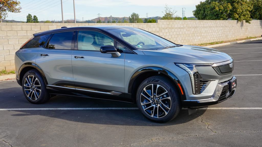 New 2026 Cadillac Optiq Sport 1 w/ LPO, Floor Liner Package image 6