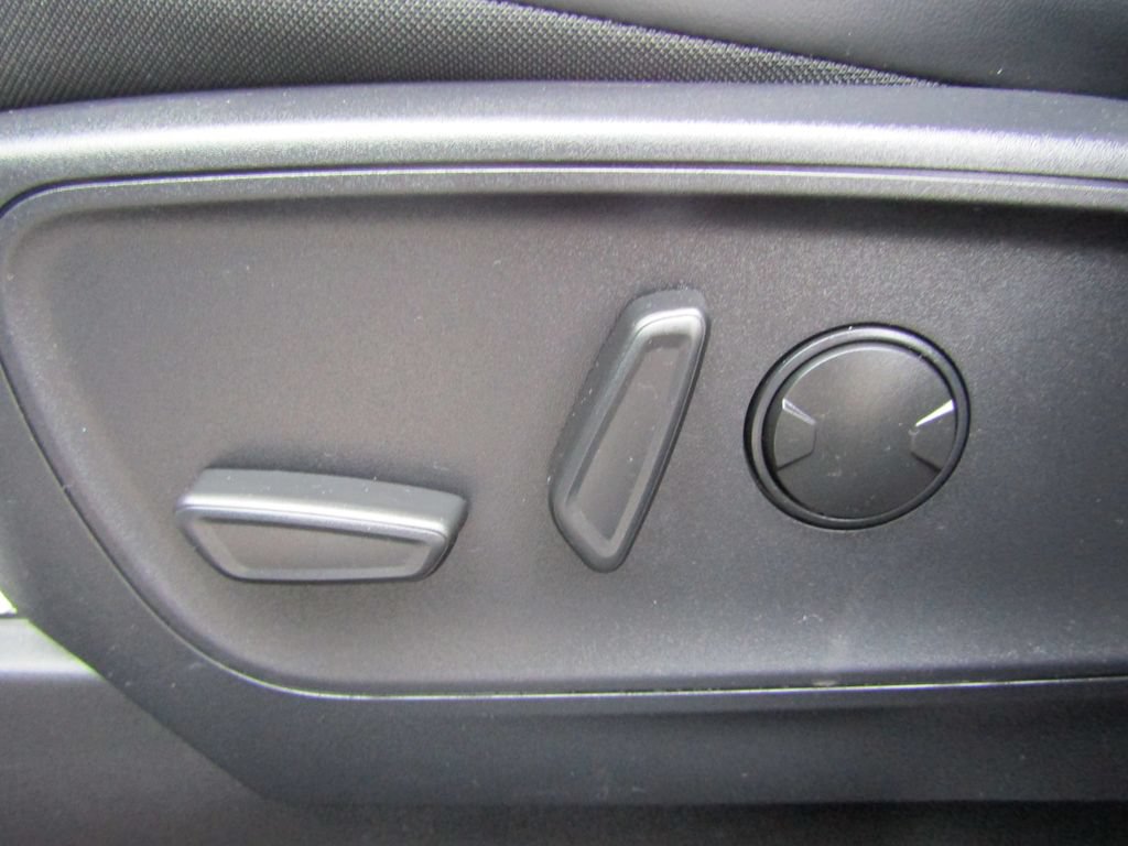 Used 2025 Ford Escape ST-Line Select w/ Tech Pack #1 AWD/4WD image 25