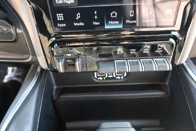 Used 2024 RAM 3500 Laramie w/ Night Edition AWD/4WD image 39