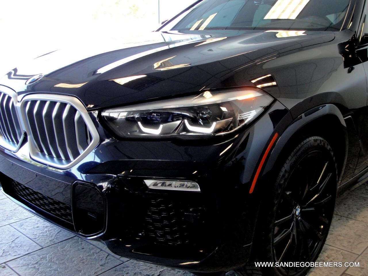 Used 2021 BMW X6 xDrive40i w/ M Sport Package image 5