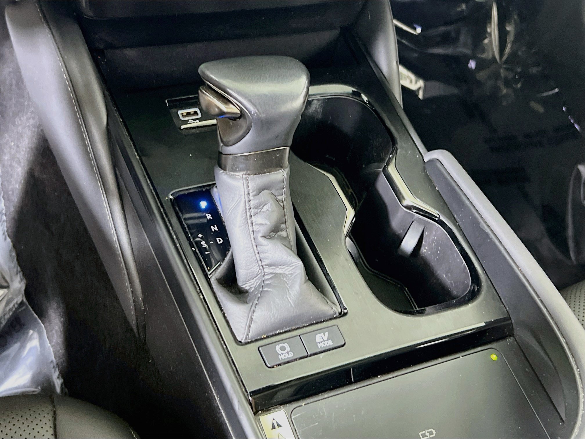 Used 2024 Lexus ES 300h w/ Premium Package FWD image 17