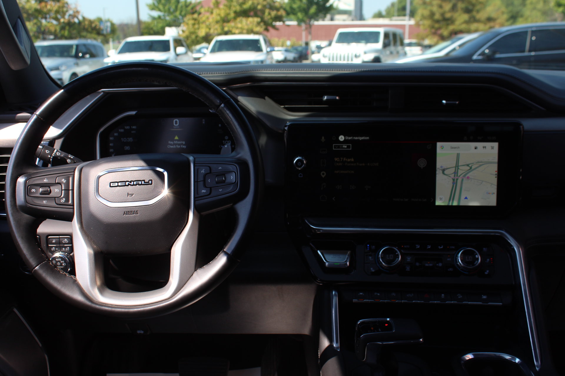 Used 2023 GMC Sierra 1500 Denali w/ Technology Package AWD/4WD image 28