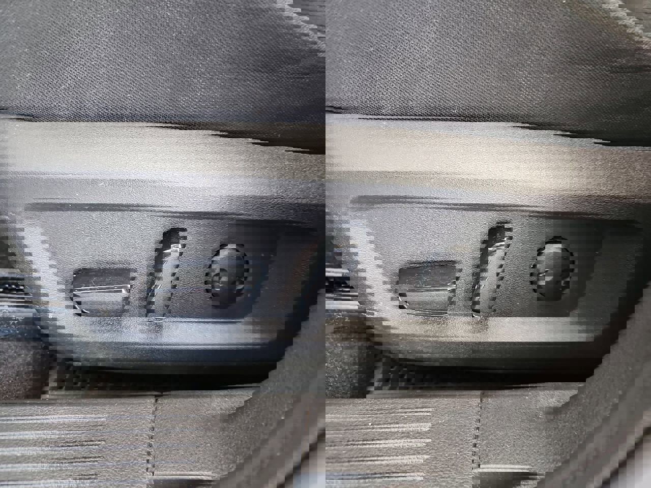 Used 2023 Nissan Rogue SV image 33