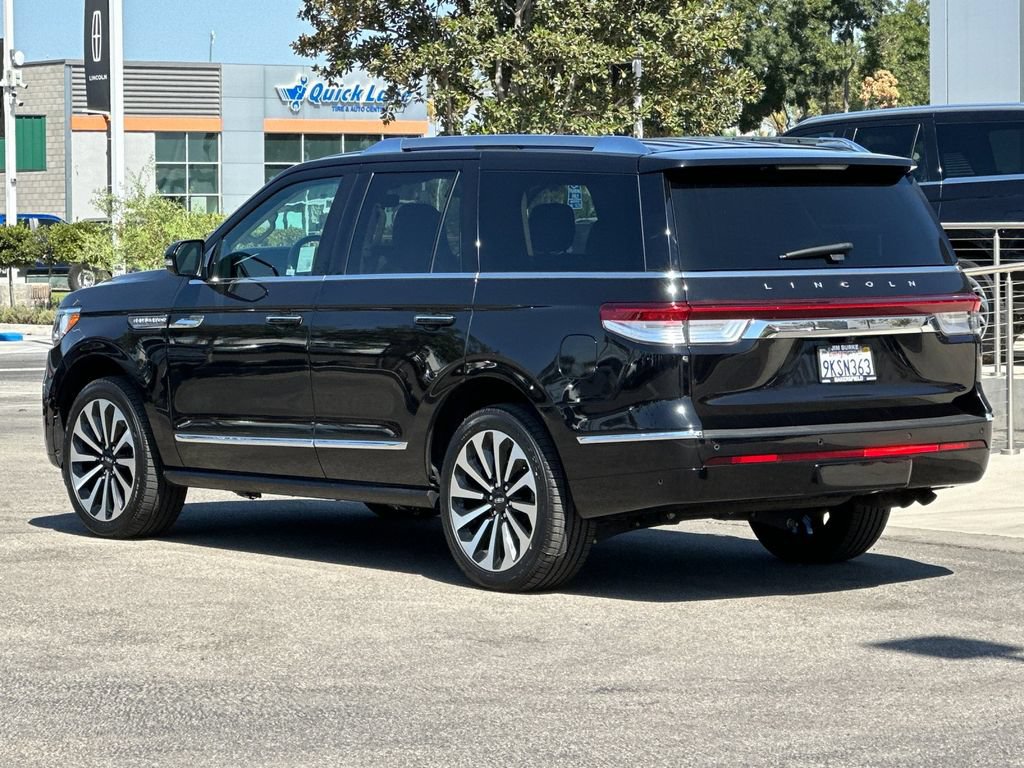 Certified 2024 Lincoln Navigator Reserve AWD/4WD image 5