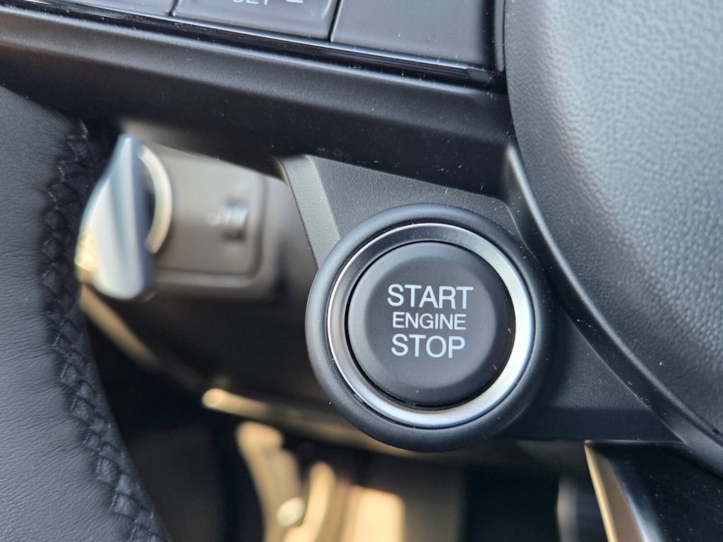 New 2025 Alfa Romeo Giulia w/ Driving Assist Package image 15