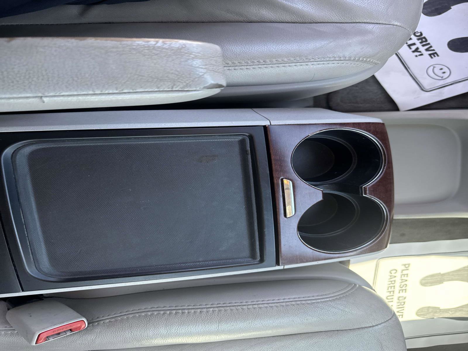 Used 2013 Toyota Sienna XLE image 26