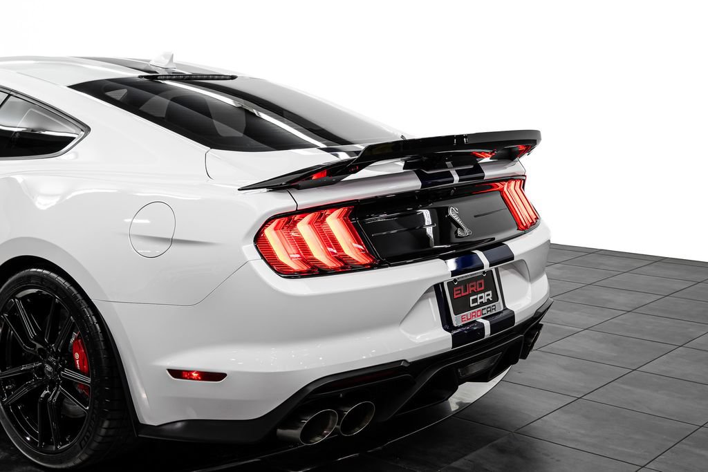 Used 2022 Ford Mustang Shelby GT500 w/ Technology Package RWD image 18