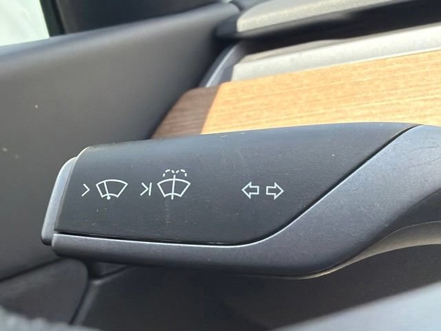 Used 2021 Tesla Model Y Long Range AWD/4WD image 21