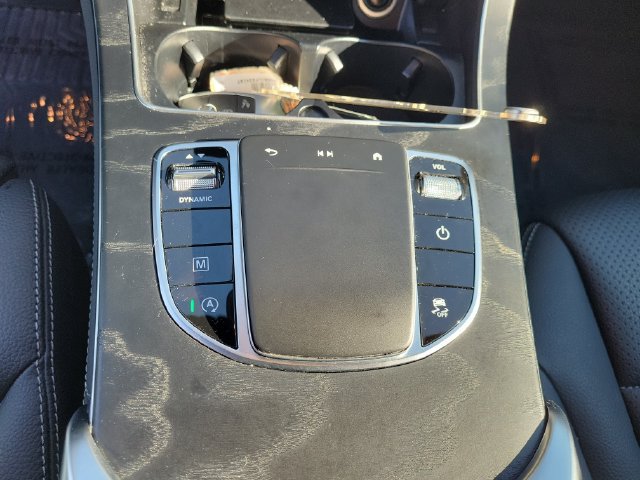 Used 2020 Mercedes-Benz GLC 300 image 31
