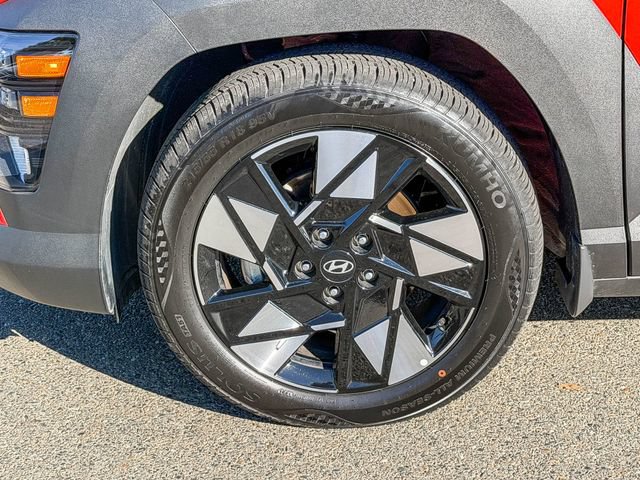 Certified 2025 Hyundai Kona SEL FWD image 11