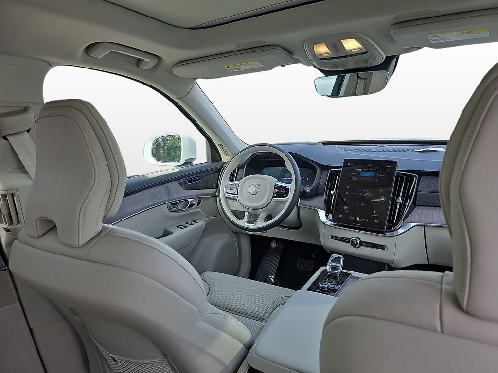 New 2026 Volvo XC90 B6 Ultra w/ Protection Package image 19