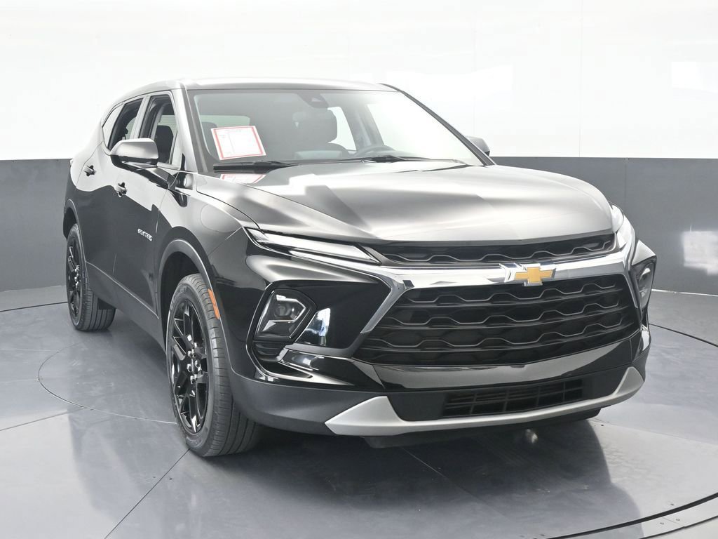 Certified 2023 Chevrolet Blazer LT w/ Driver Confidence Package image 9