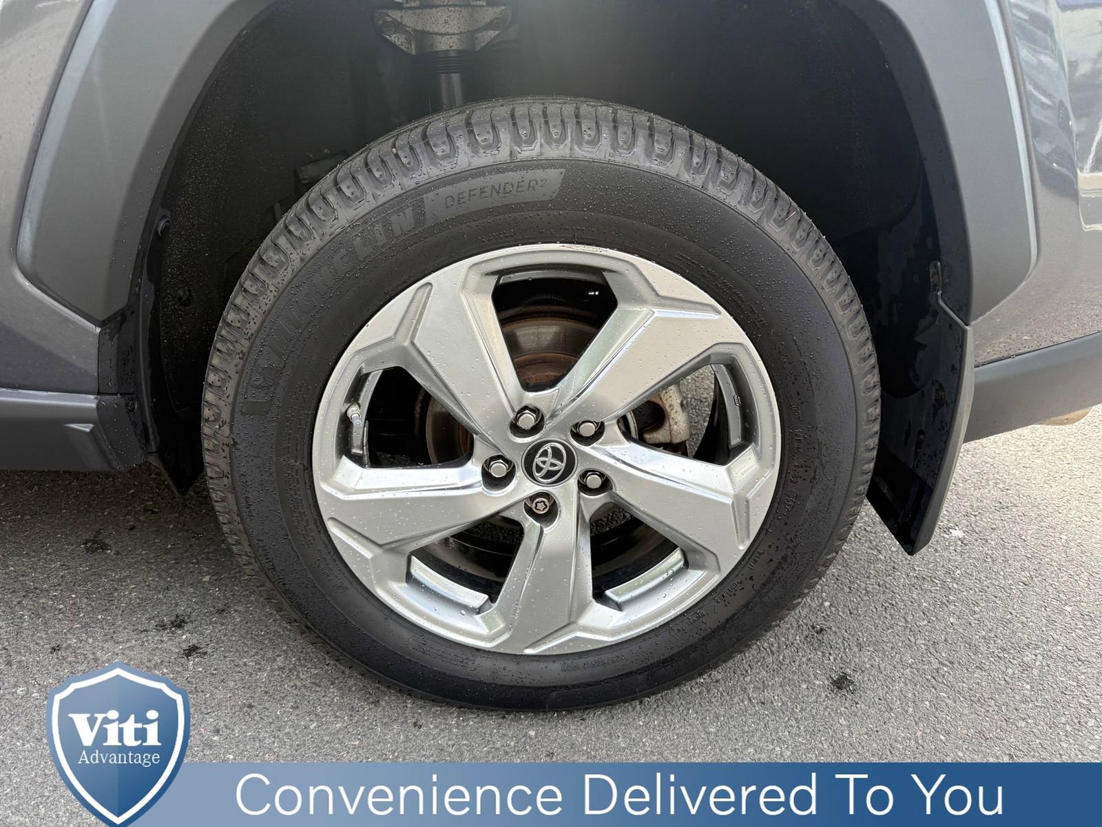 Used 2019 Toyota RAV4 Limited image 13