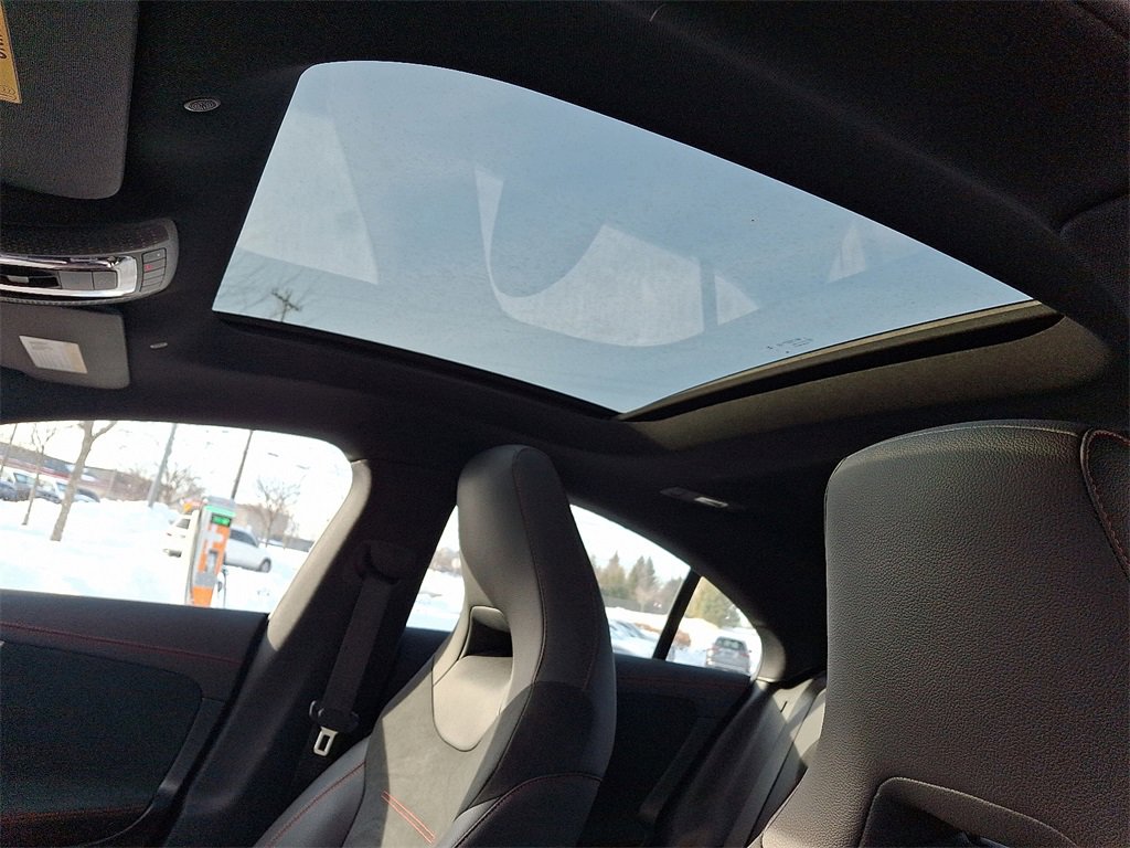 Used 2024 Mercedes-Benz CLA 250 4MATIC image 16