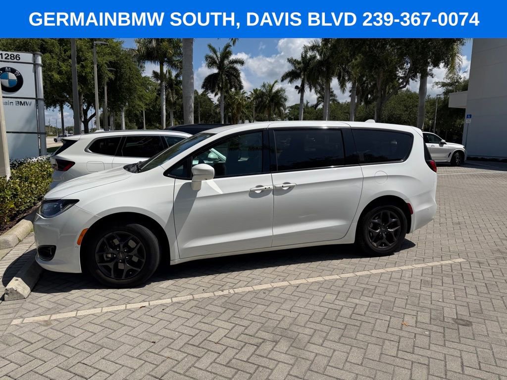 Used 2019 Chrysler Pacifica Touring Plus w/ Advanced Safetytec Group FWD image 14