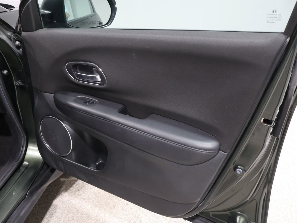 Used 2016 Honda HR-V EX image 25