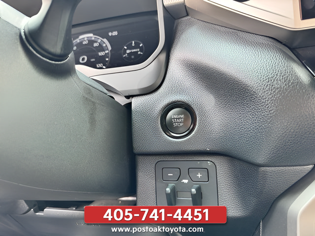 Used 2026 Toyota Tundra Limited AWD/4WD image 12