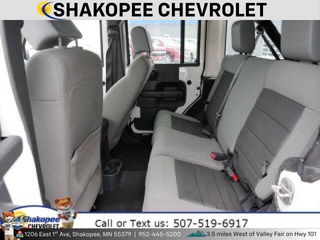 Used 2010 Jeep Wrangler Unlimited Rubicon AWD/4WD image 9
