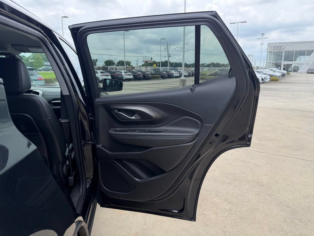 Used 2024 GMC Terrain SLT FWD image 26