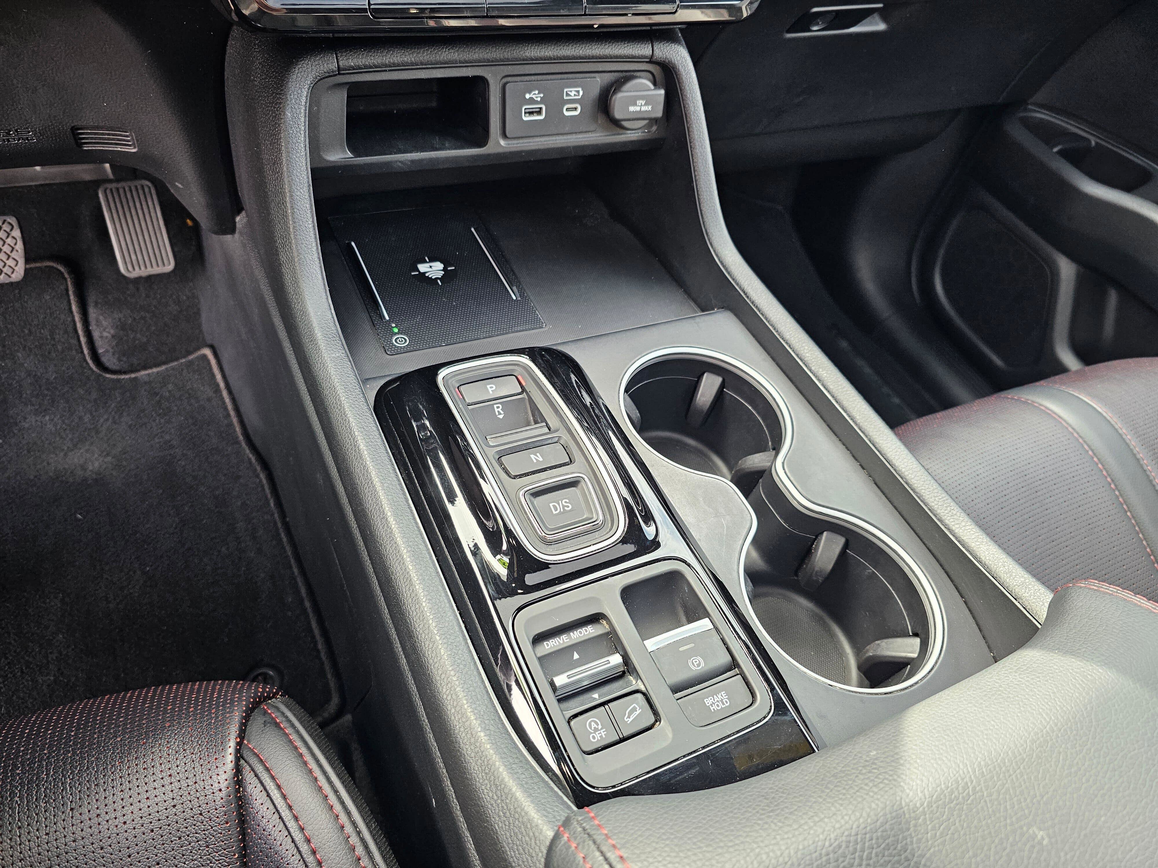 Used 2025 Honda Pilot Black Edition image 31