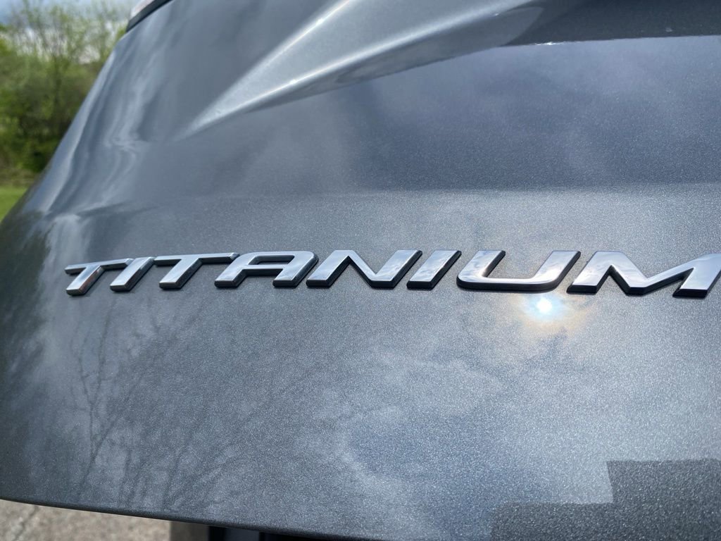 Used 2024 Ford Edge Titanium AWD/4WD image 17