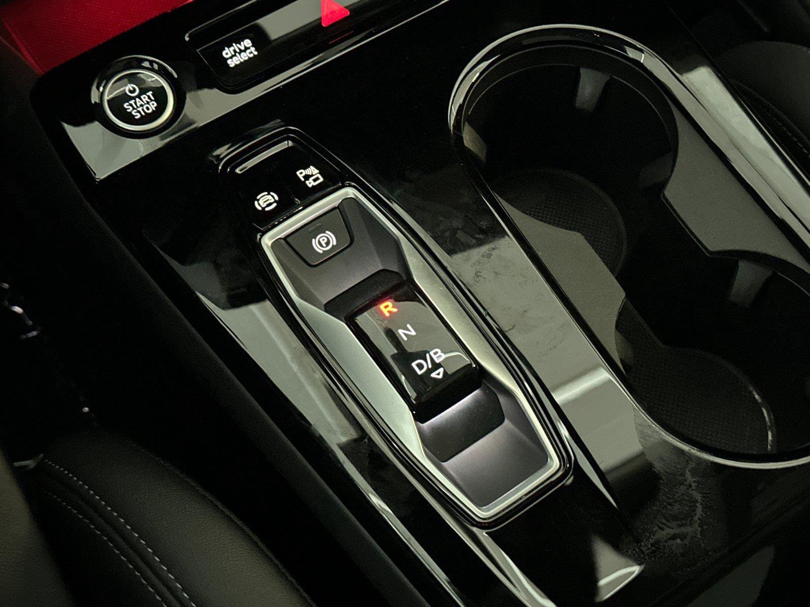 Certified 2025 Audi Q6 e-tron Premium Plus AWD/4WD image 21