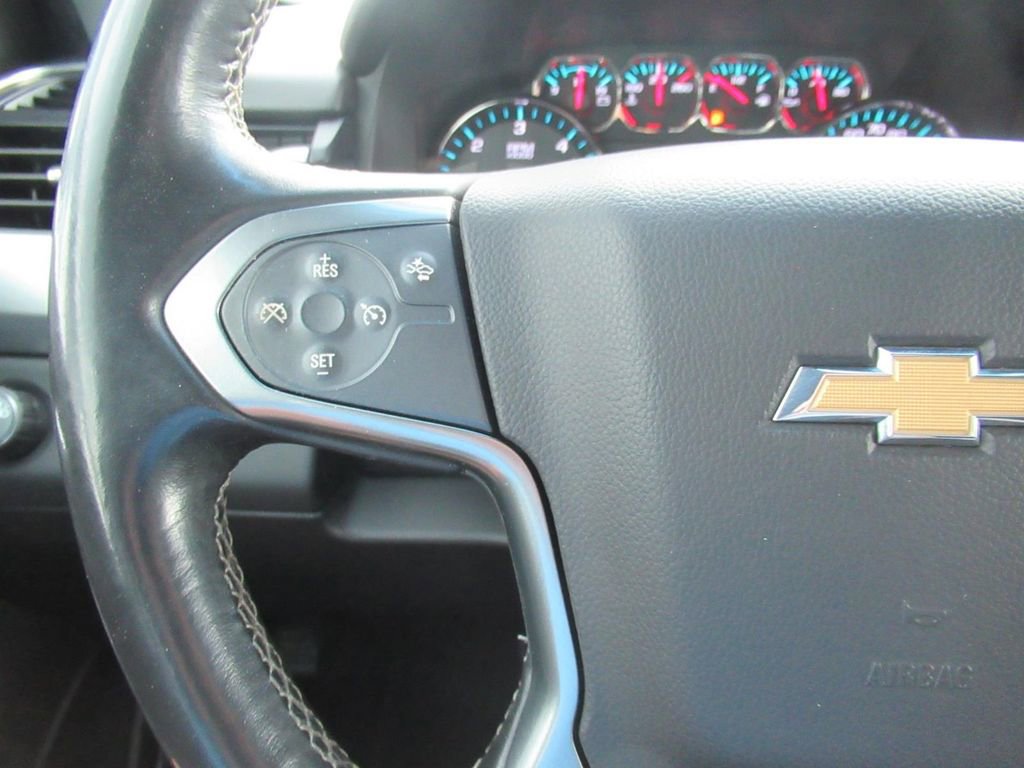 Used 2020 Chevrolet Suburban LT RWD image 23