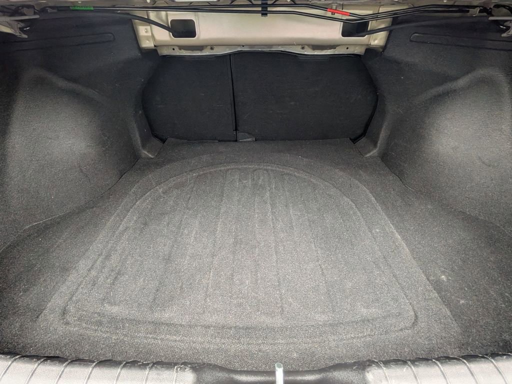 Used 2025 Hyundai Elantra SEL FWD image 22