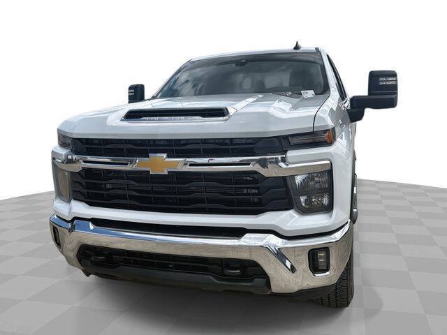 Used 2024 Chevrolet Silverado 2500 LT AWD/4WD image 1