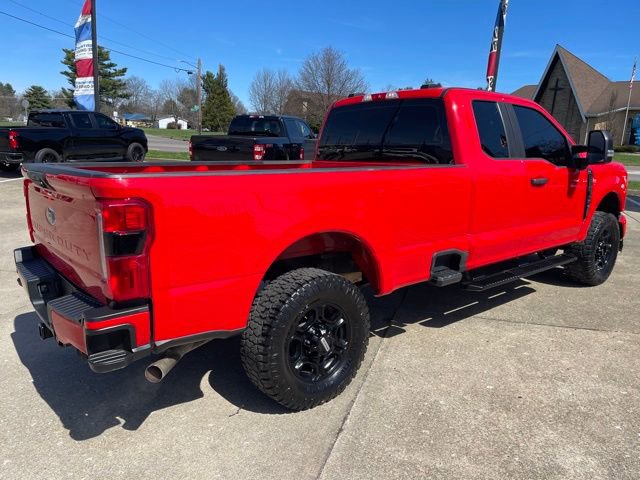 Used 2023 Ford F250 XL w/ STX Appearance Package AWD/4WD image 3