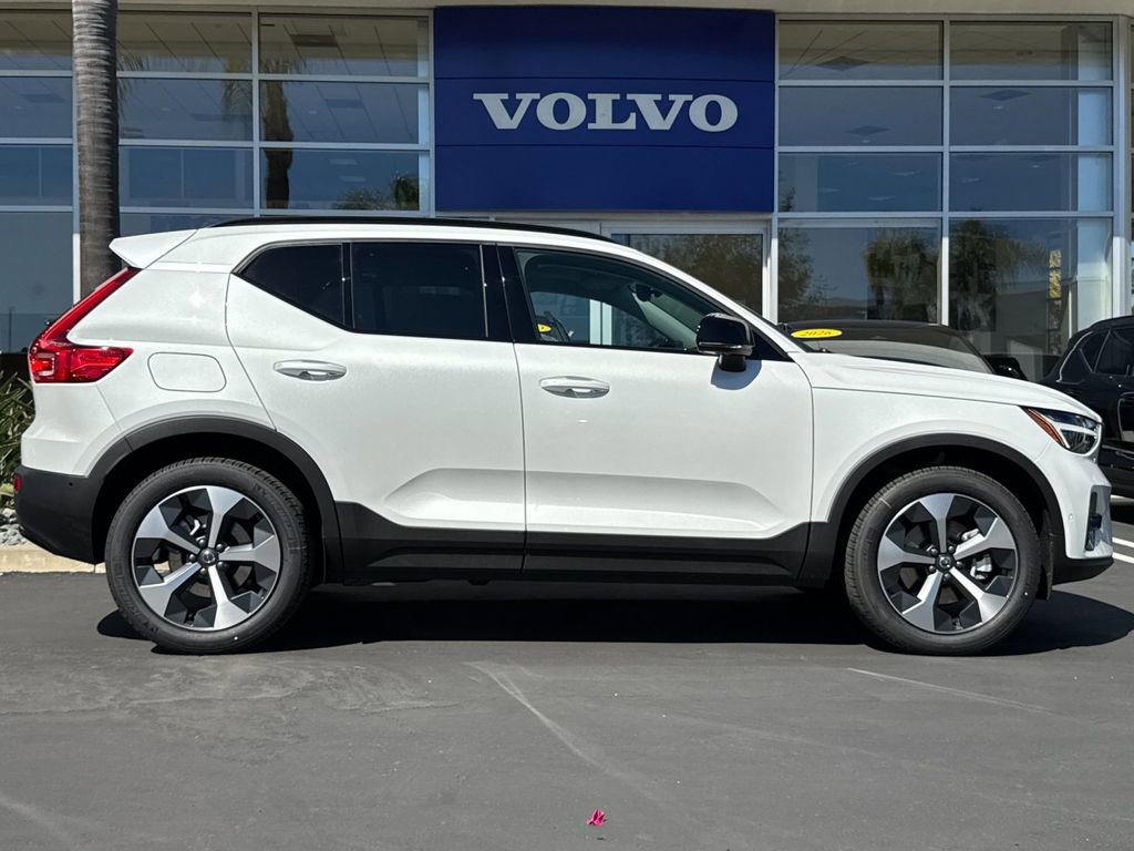 New 2026 Volvo XC40 B5 Plus w/ Protection Package Premier image 6