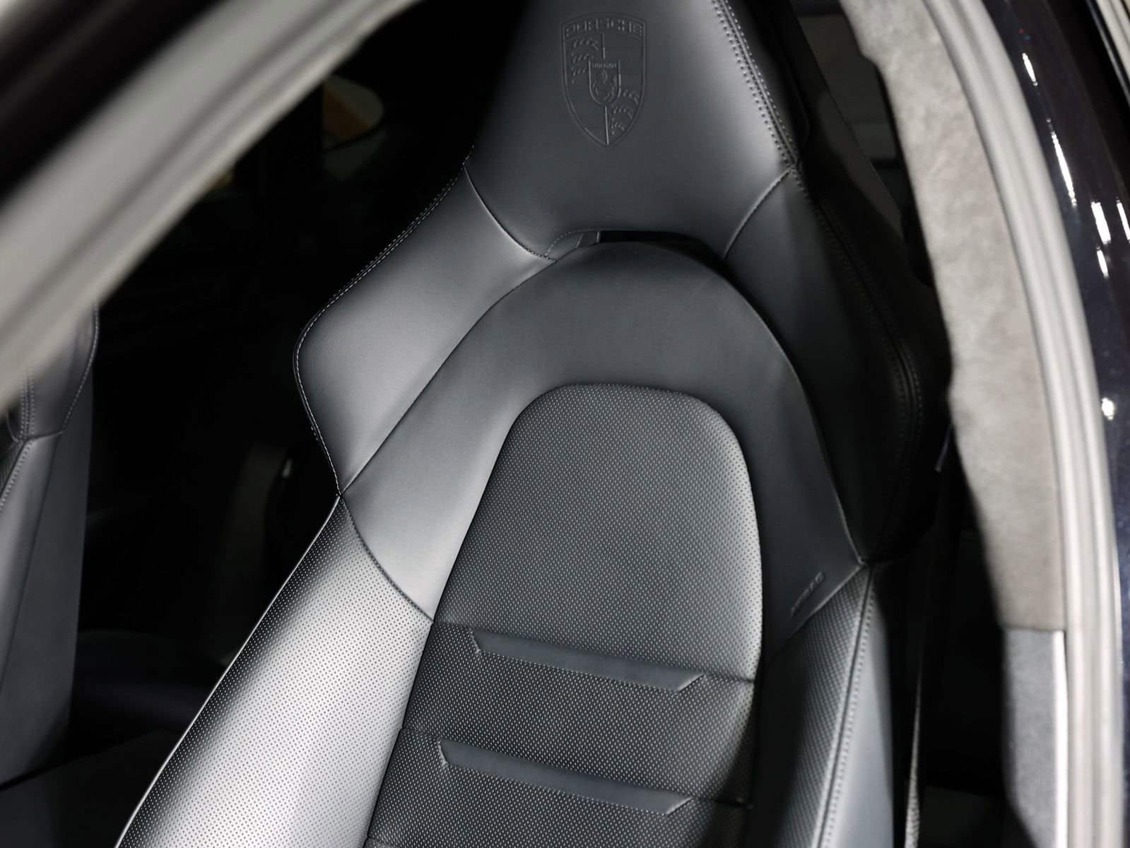 Used 2021 Porsche Panamera Turbo S w/ Assistance Package image 29